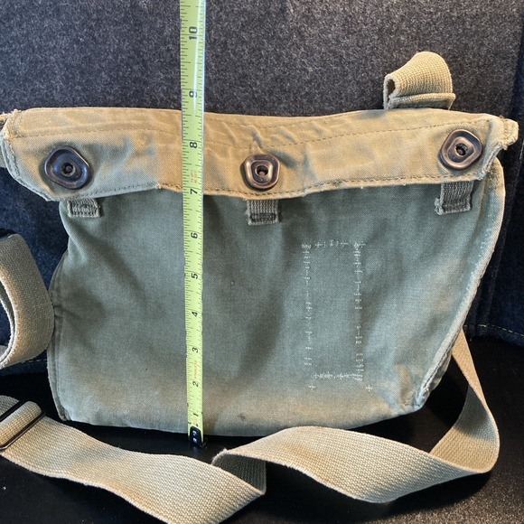 U.S. Military Gas Mask Canvas Pouch - Picture 6 of 10